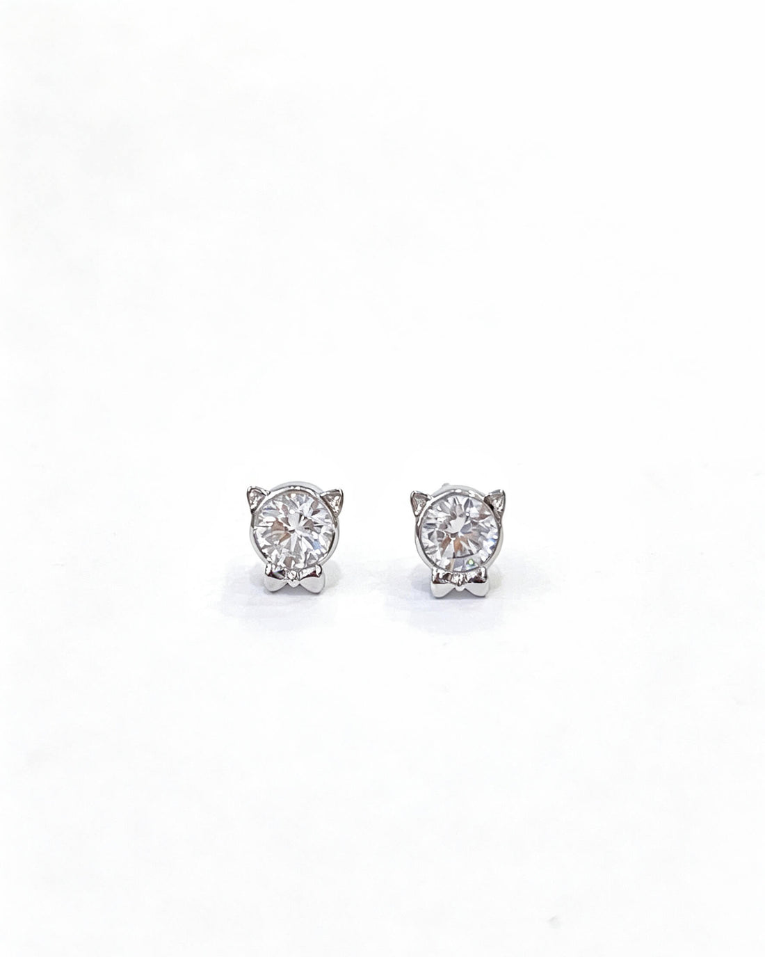 Cat design round cut lab grown diamond earrings stud