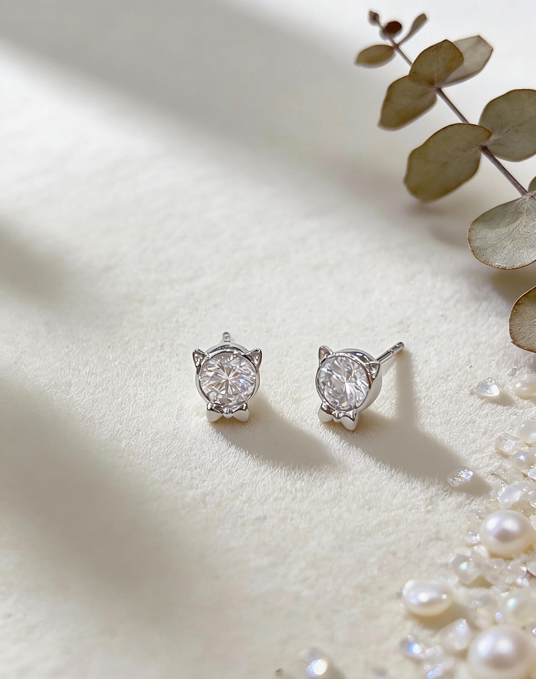 Cat design round cut lab grown diamond earrings stud