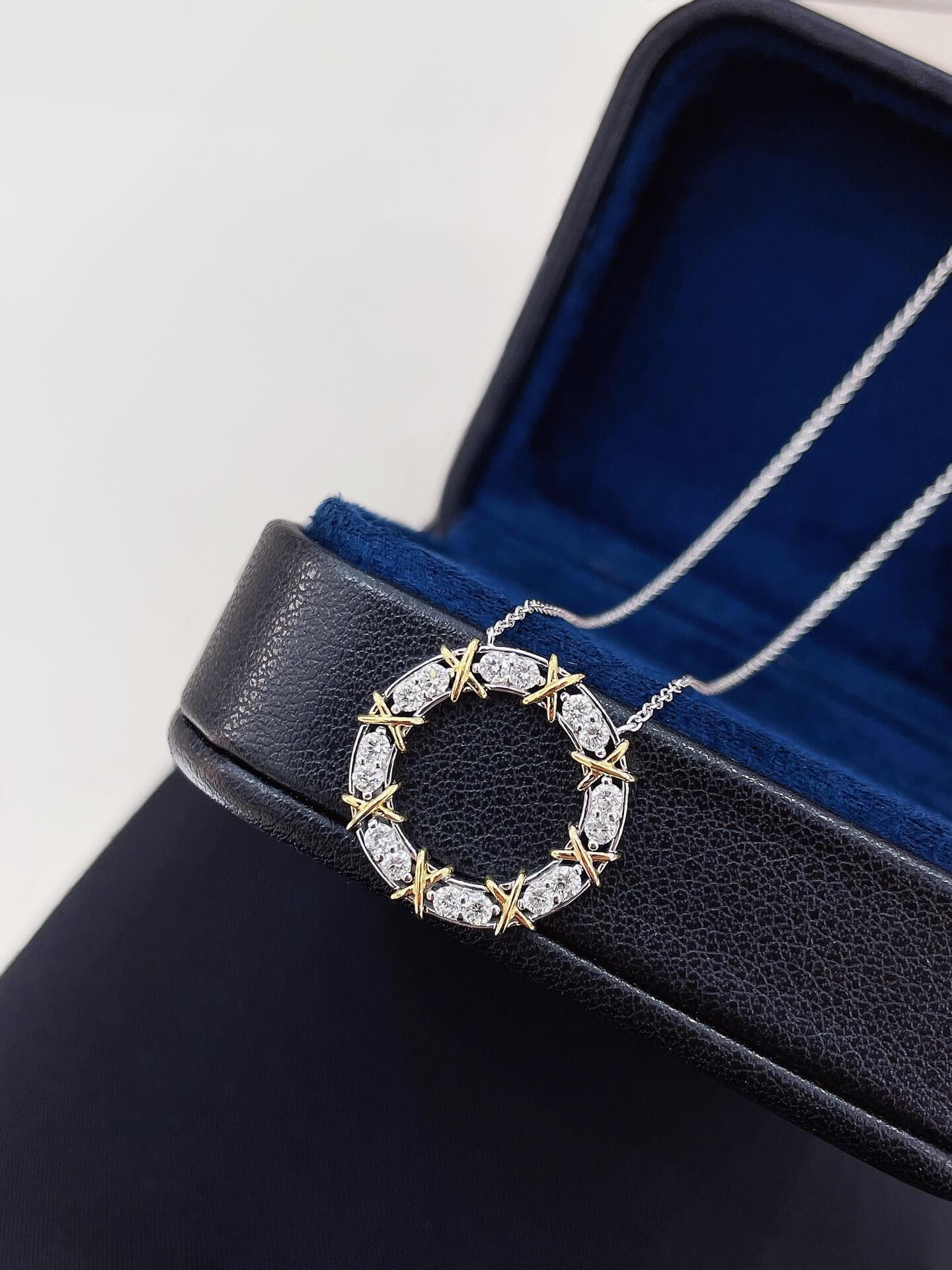 Color separation round cut lab grown diamond necklace