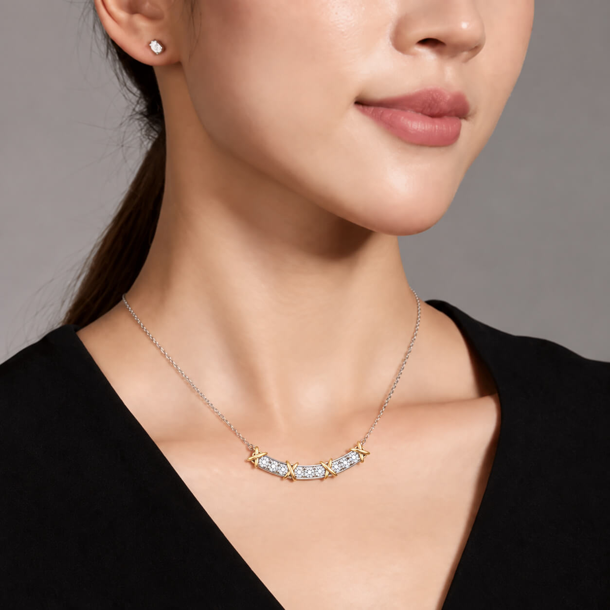 Color separation round cut lab grown diamond necklace