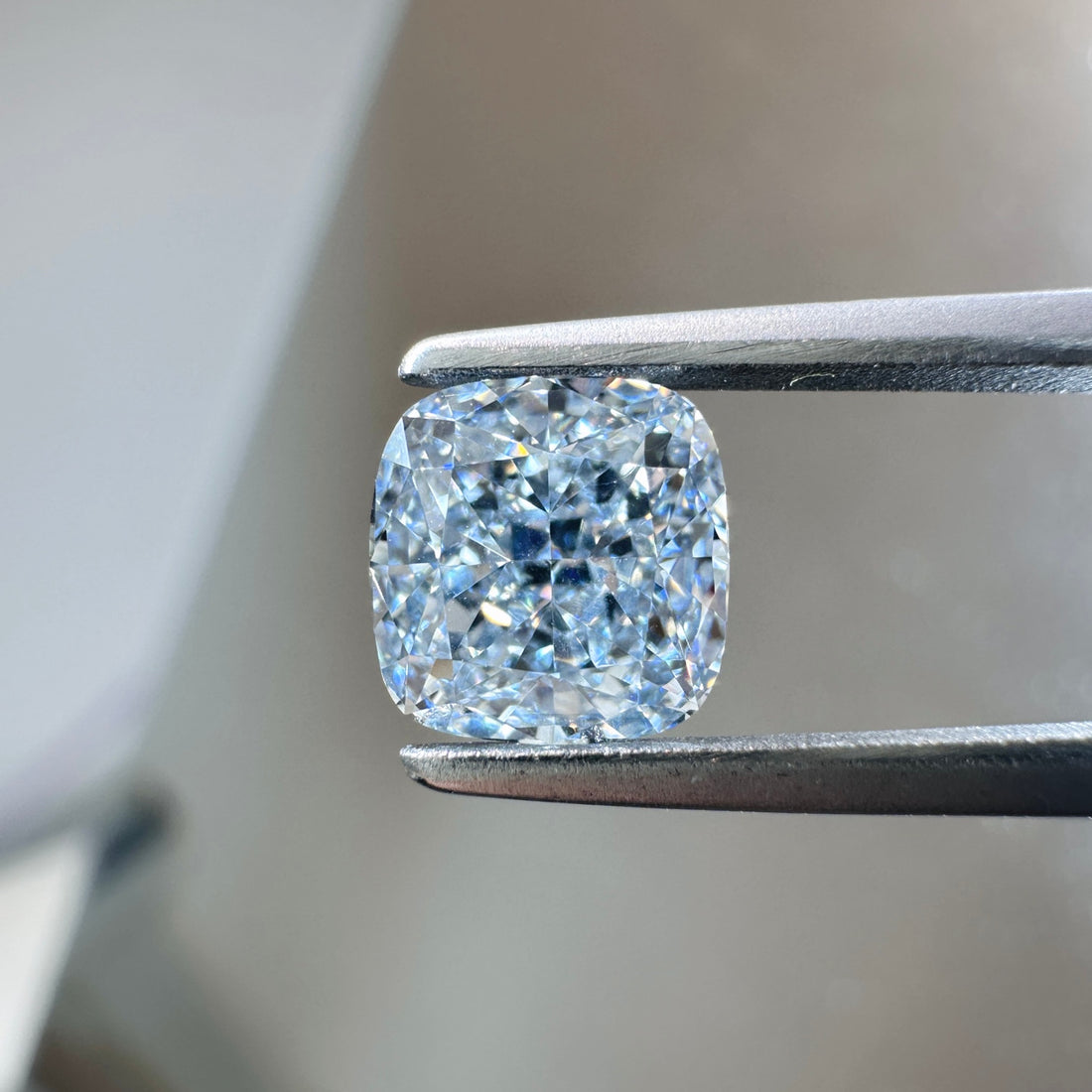 1.09ct VVS2 Cushion Cut Lab Grown Blue Diamond