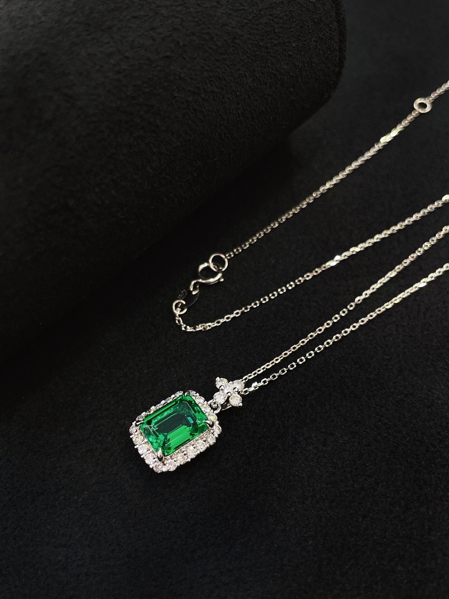 Halo setting emerald cut lab grown emerald pendant necklace