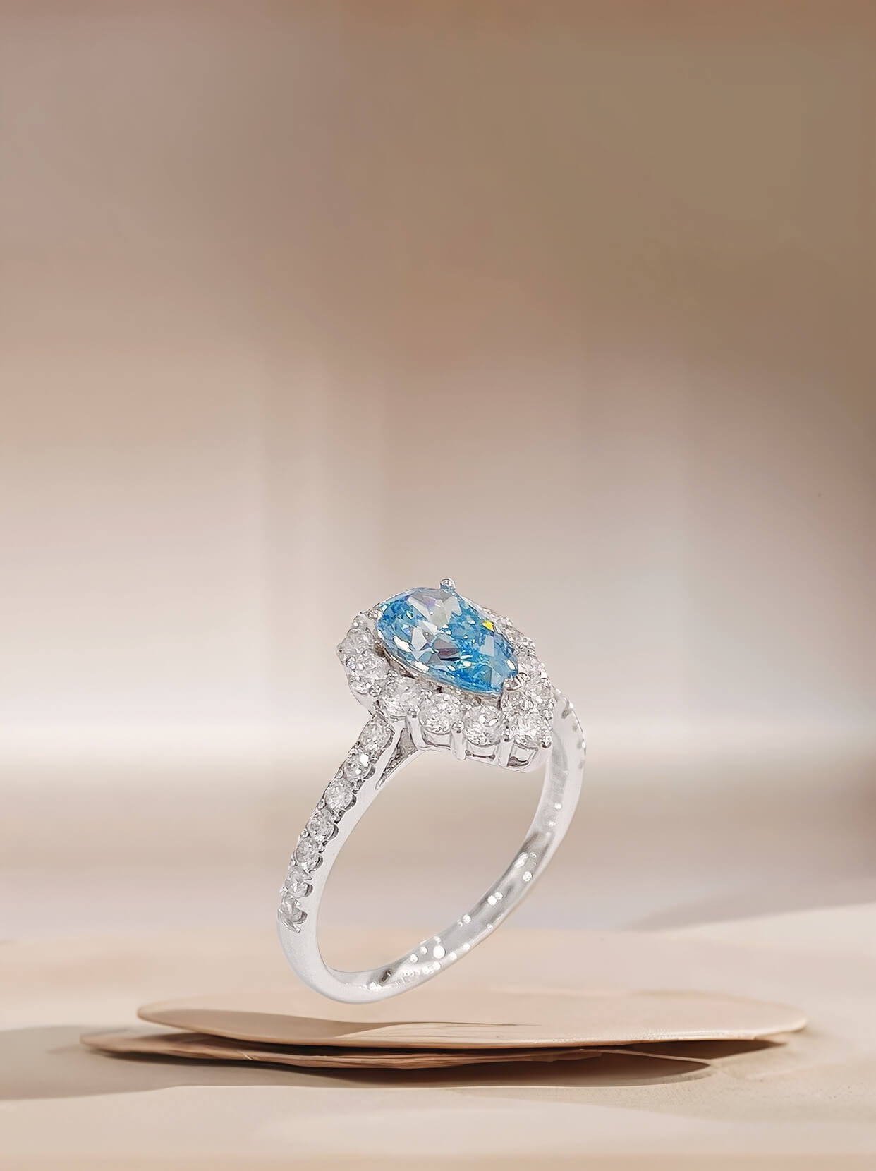 18K gold halo setting pear lab grown blue diamond engagment ring