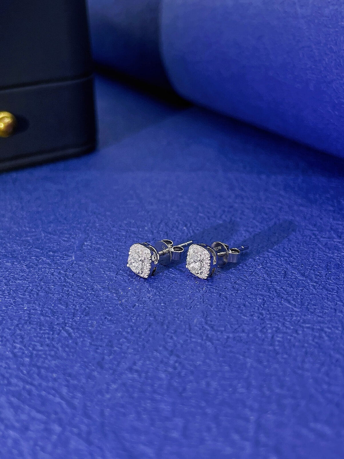Halo setting round cut lab grown diamond earrings stud