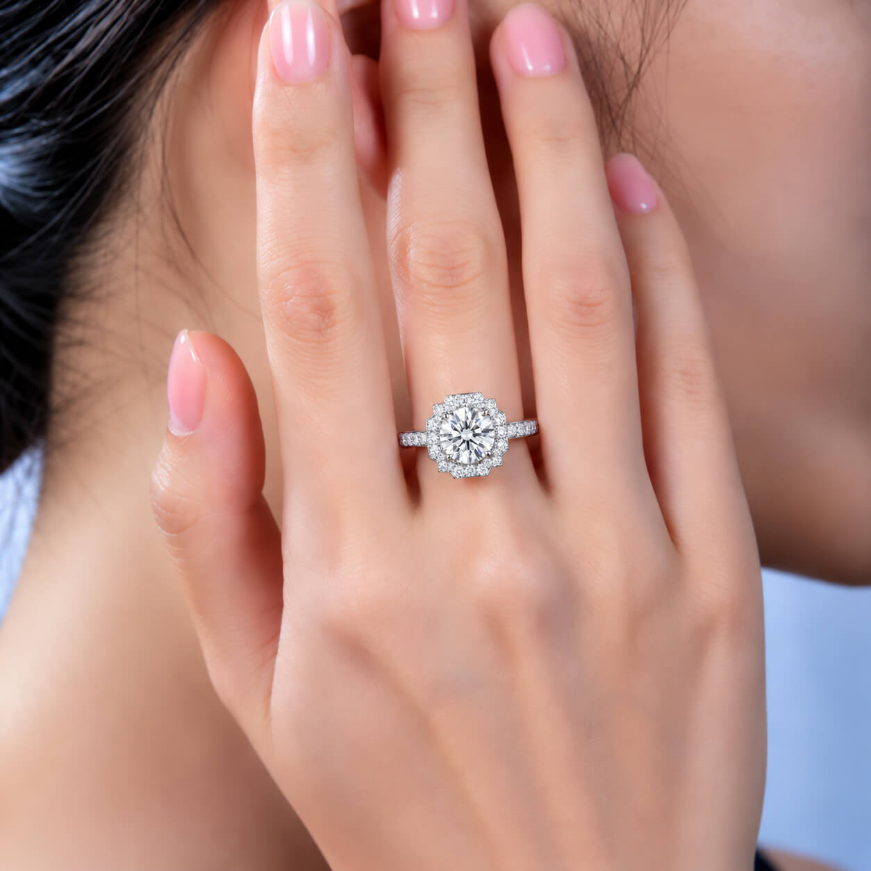 Halo setting round cut lab grown diamond engagement ring