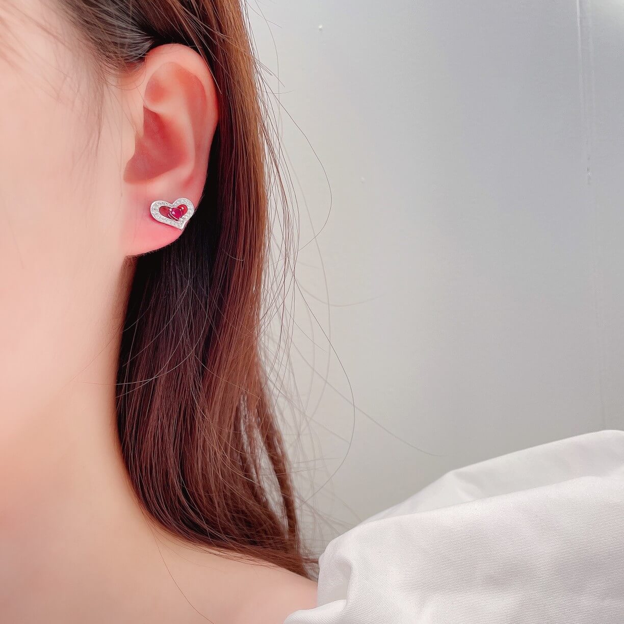 Hollow design hear cut lab grown ruby earrings stud