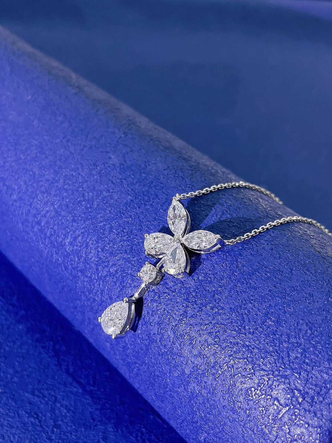 Horse-eye butterfly lab grown diamond necklace