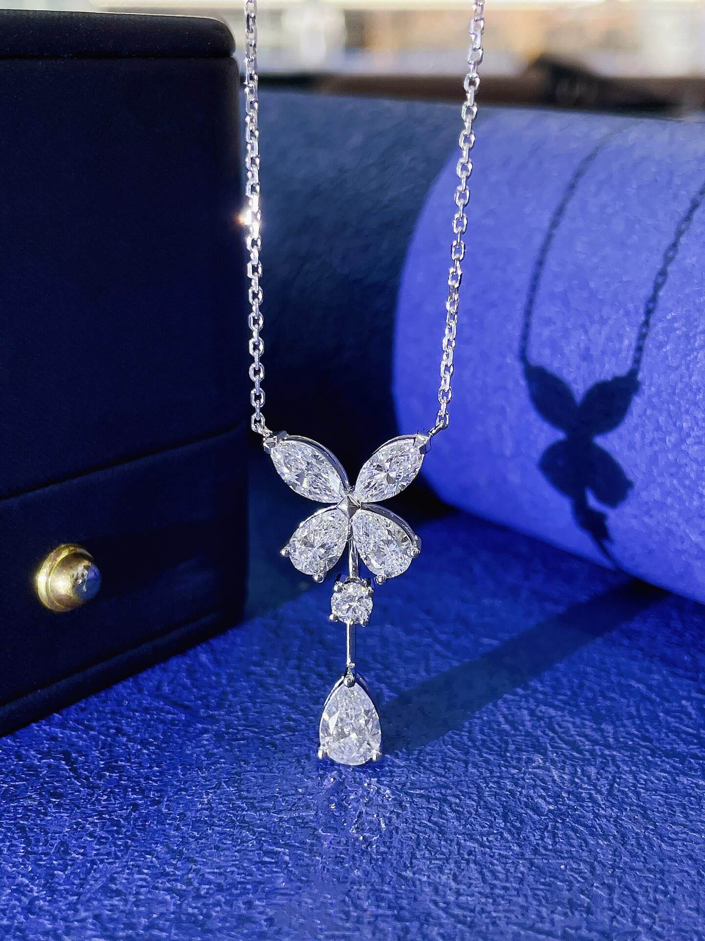 Horse-eye butterfly lab grown diamond necklace