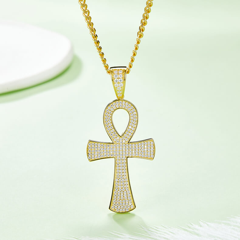 Fashion luxury Moissanite cross pendant necklace