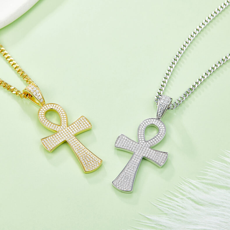 Fashion luxury Moissanite cross pendant necklace