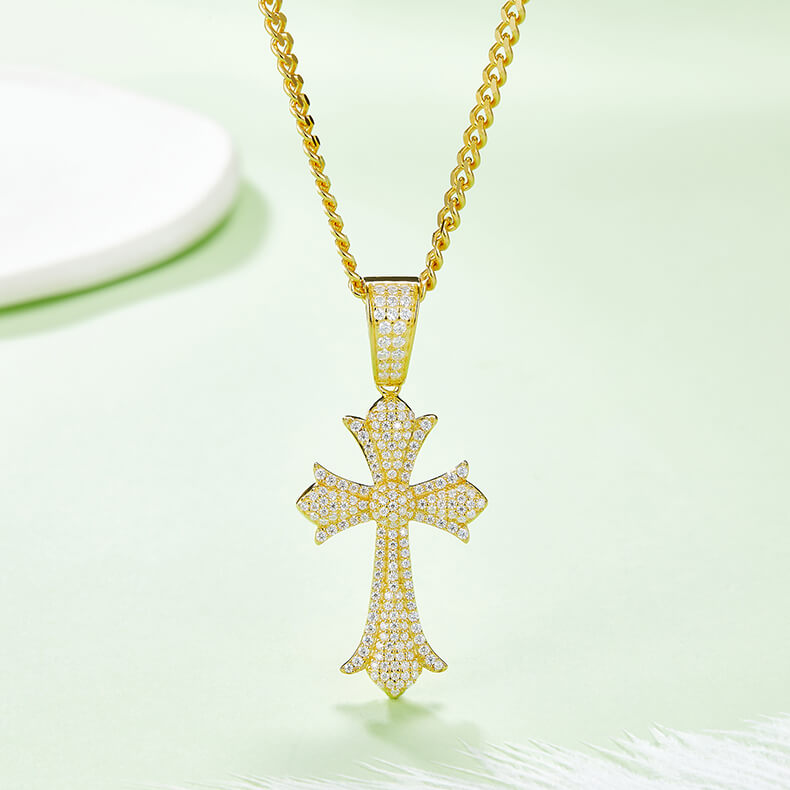 Vintage luxury Moissanite cross pendant necklace