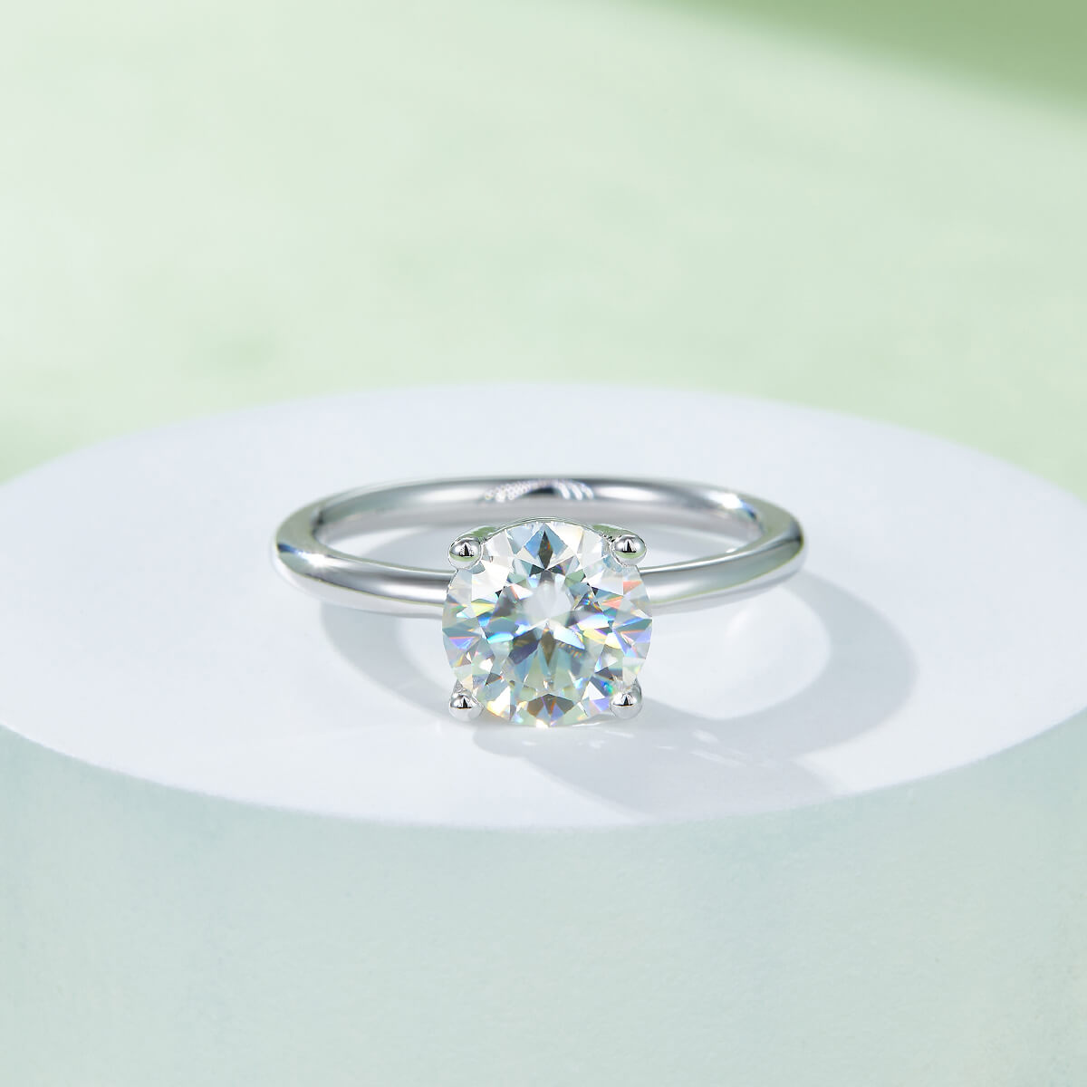 Round cut Moissanite solitaire engagement ring