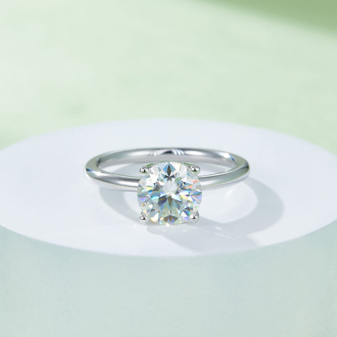 Round cut Moissanite solitaire engagement ring
