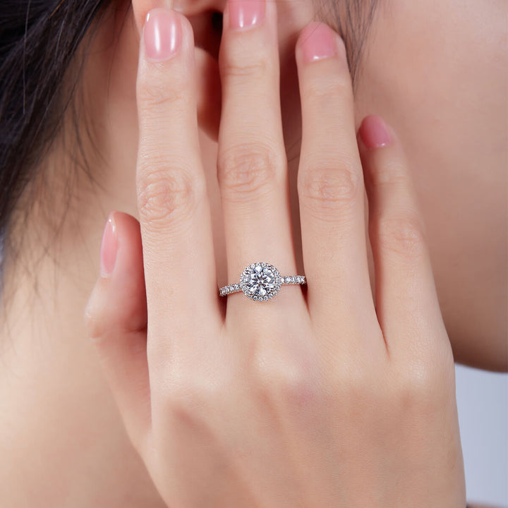Round cut Moissanite halo engagement ring