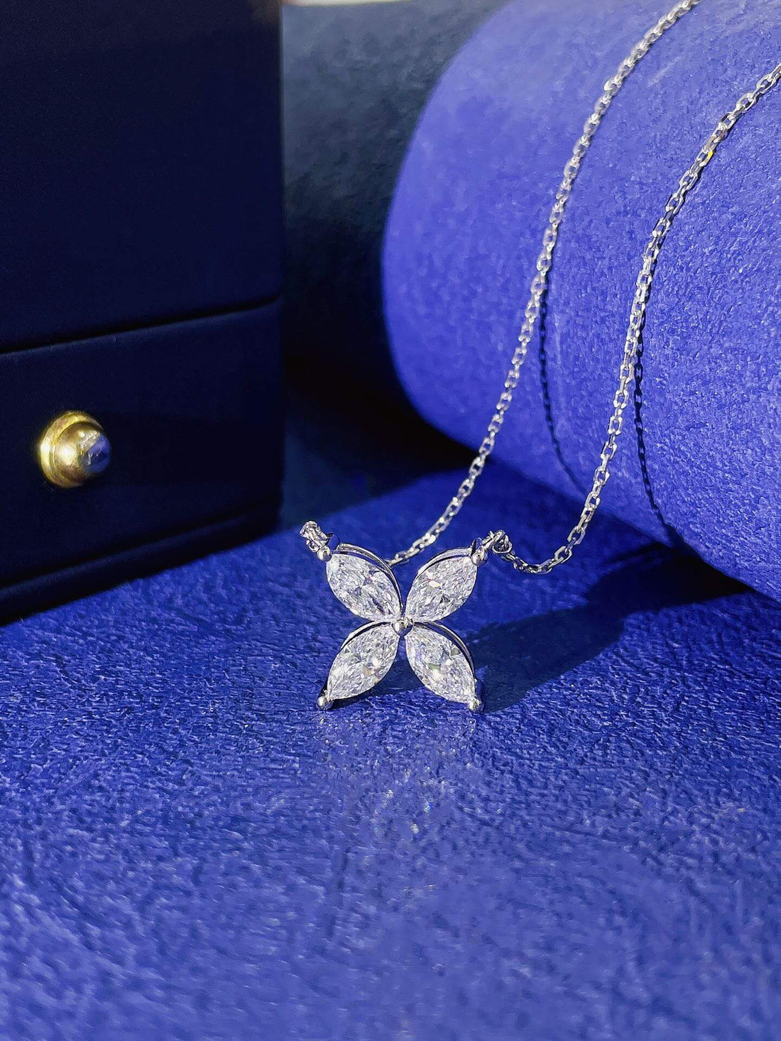 Marquise cut four-leaf clover diamond pendant necklace