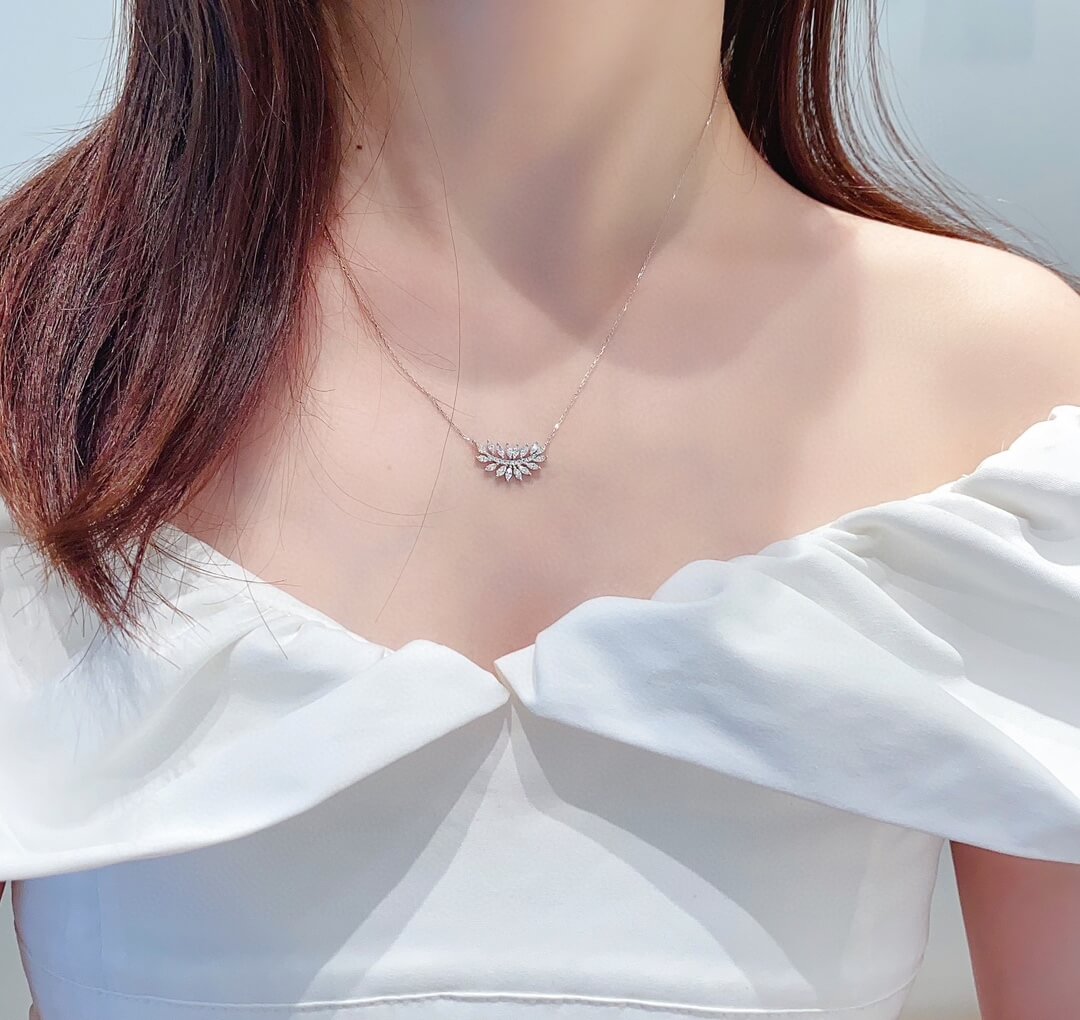 Marquise cut leaf diamond pendant necklace