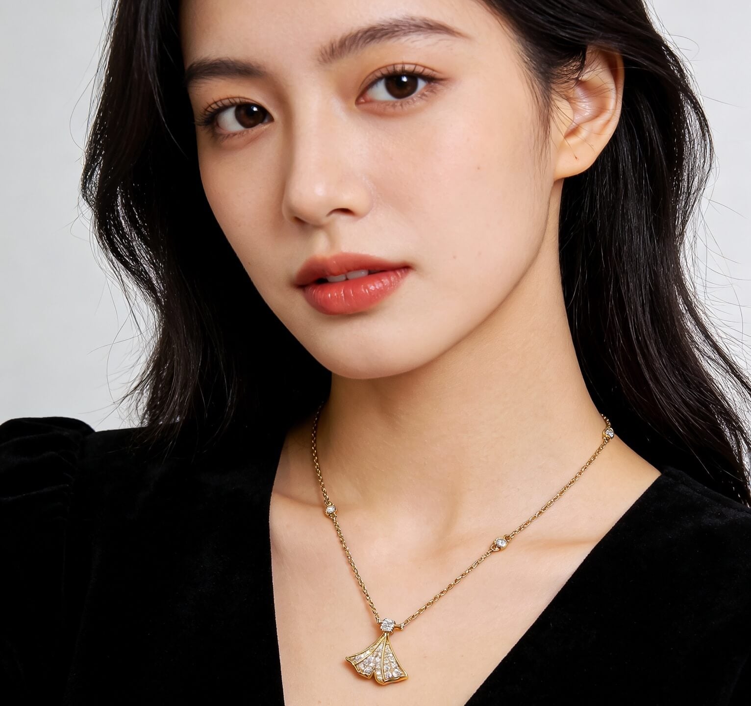 Mermaid tail lab grown diamond pendant necklace