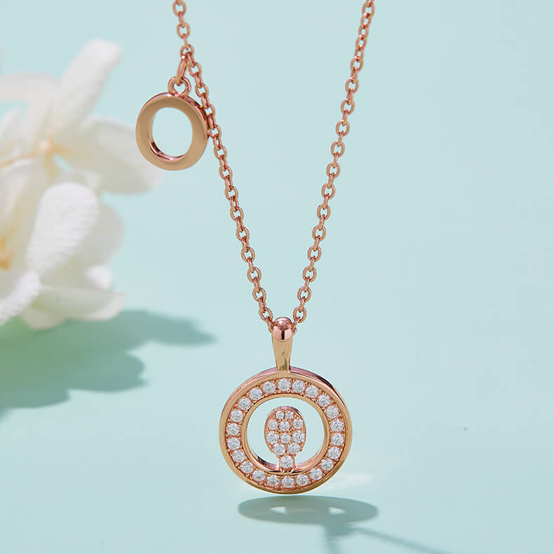 Initial alphabet O Moissanite pendant necklace