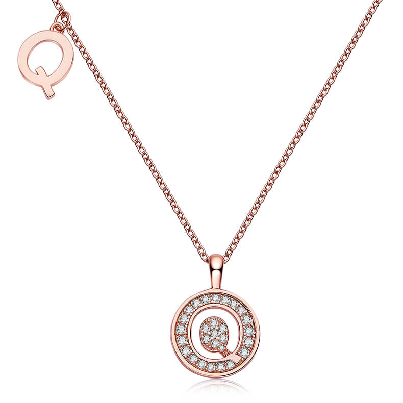 Initial alphabet Q Moissanite pendant necklace