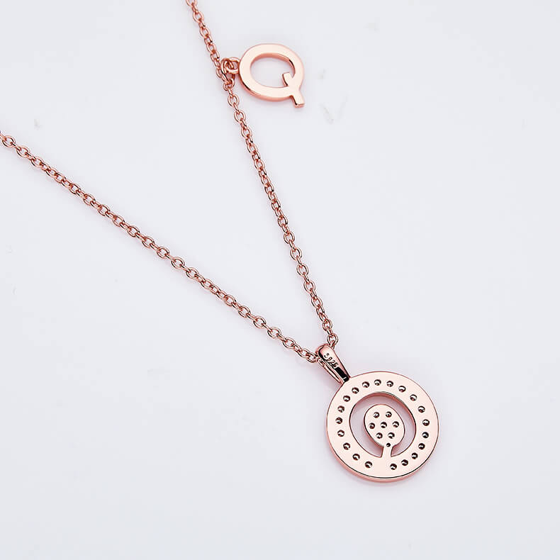 Initial alphabet Q Moissanite pendant necklace