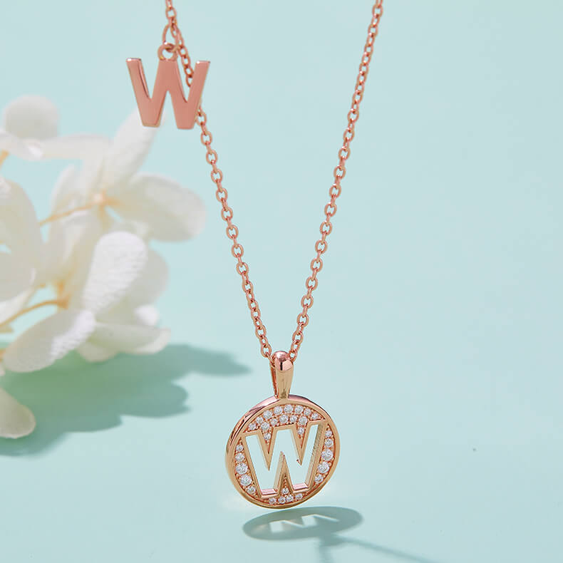 Initial alphabet W Moissanite pendant necklace