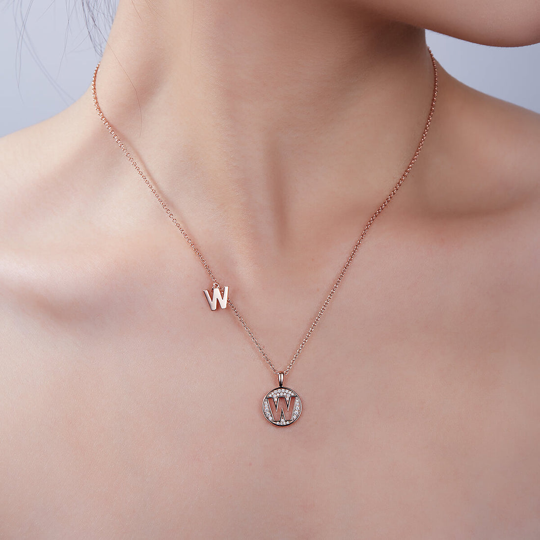Initial alphabet W Moissanite pendant necklace