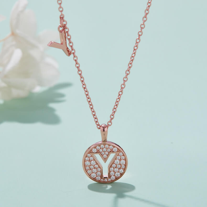 Initial alphabet Y Moissanite pendant necklace