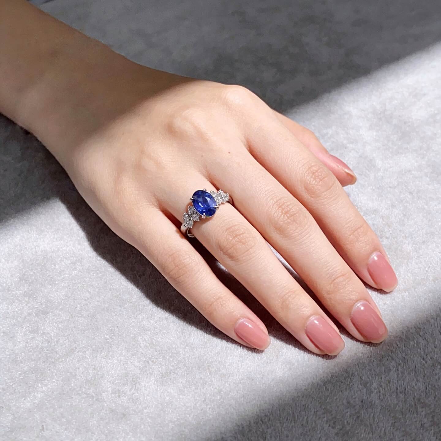 Oval cut  lab grown sapphire engagement ring