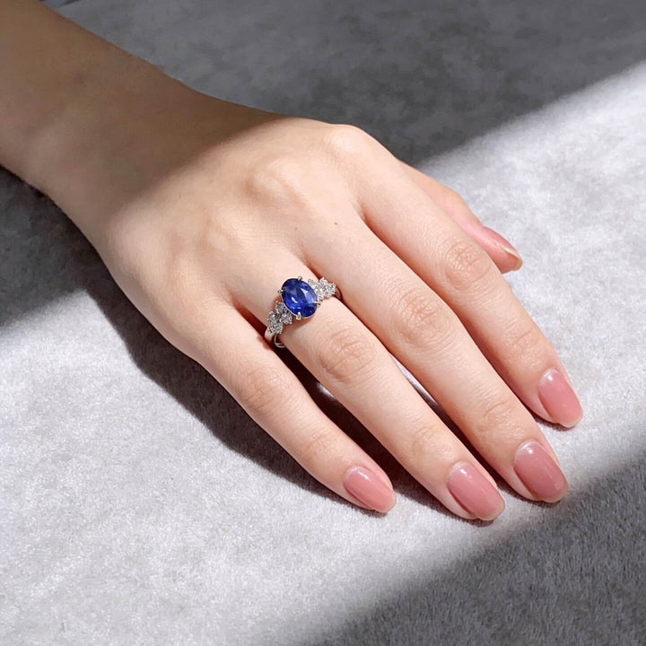 Oval cut  lab grown sapphire engagement ring