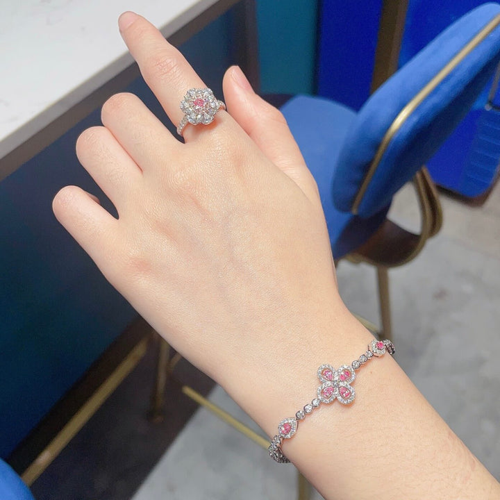 Pear cut four-leaf clover lab grown pink diamond bracelet