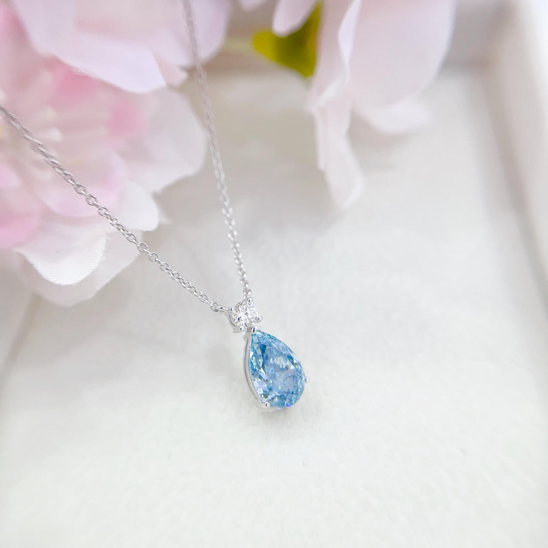 Pear cut lab grown blue diamond pendant necklace