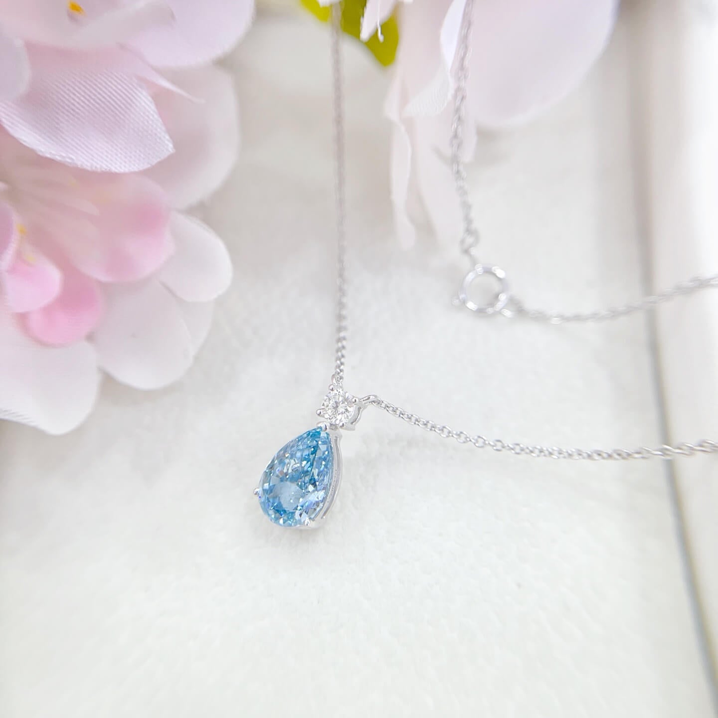 Pear cut lab grown blue diamond pendant necklace