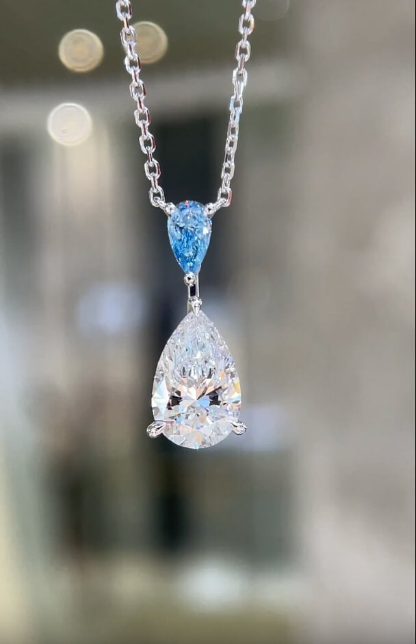 Pear cut lab grown diamond pendant necklace