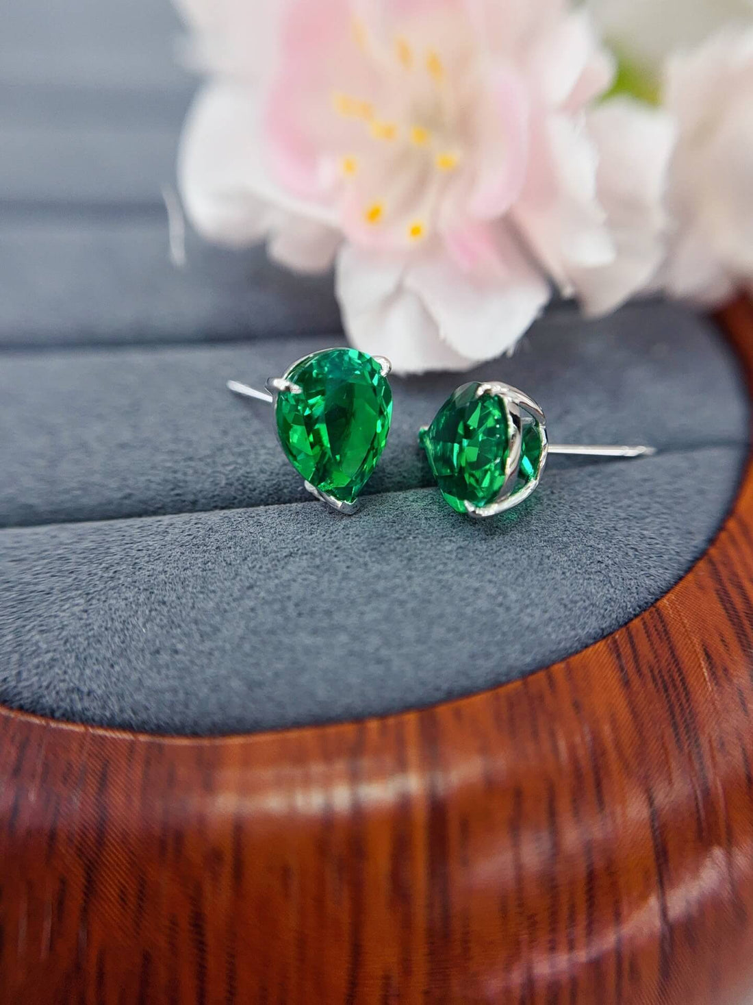 Pear cut lab grown emerald earrings stud