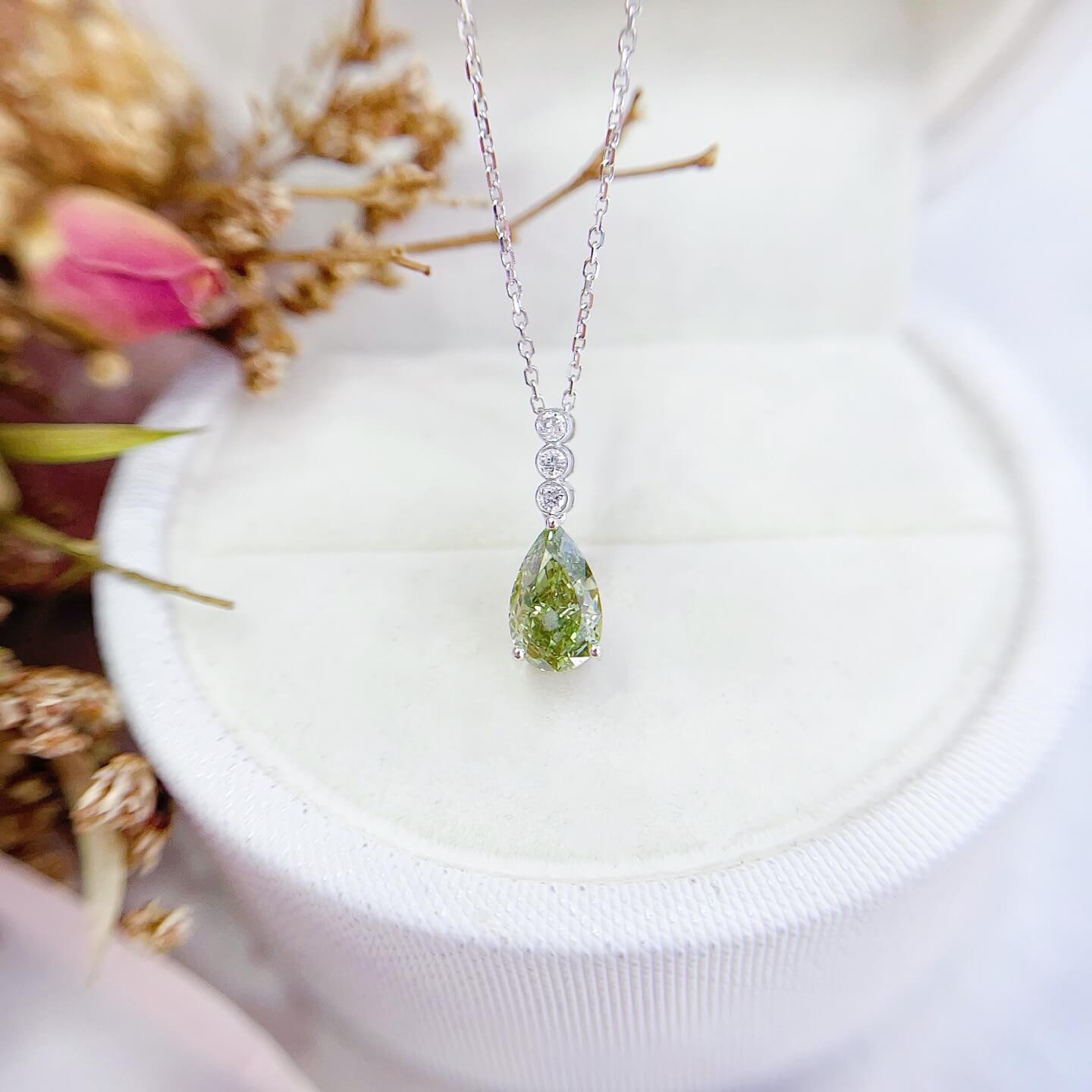 Pear cut lab grown green diamond pendant necklace