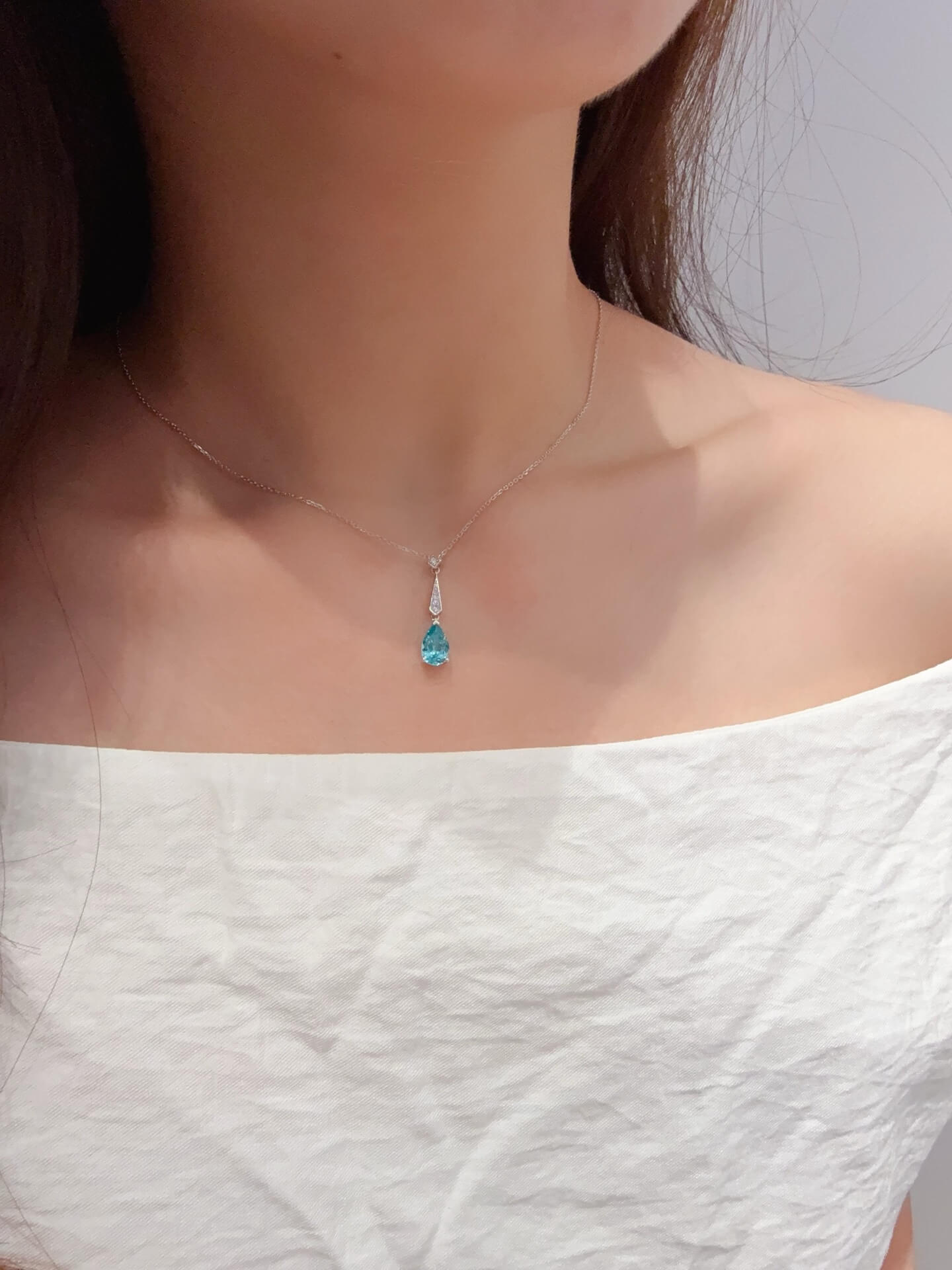 Pear cut lab grown paraiba pendant necklace