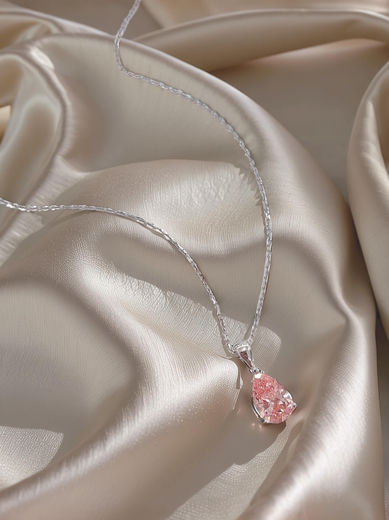 Pear cut lab grown pink diamond pendant necklace