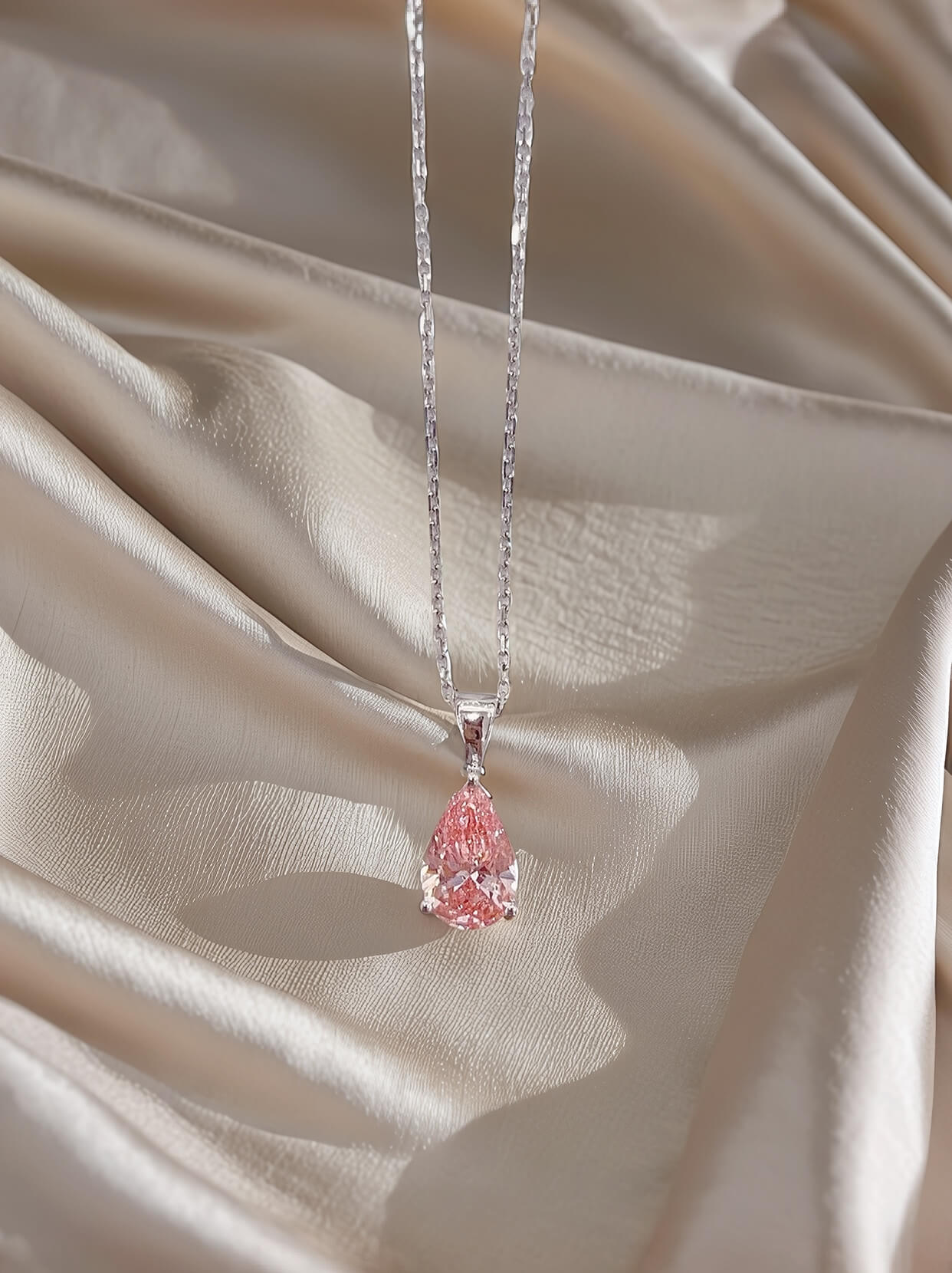 Pear cut lab grown pink diamond pendant necklace
