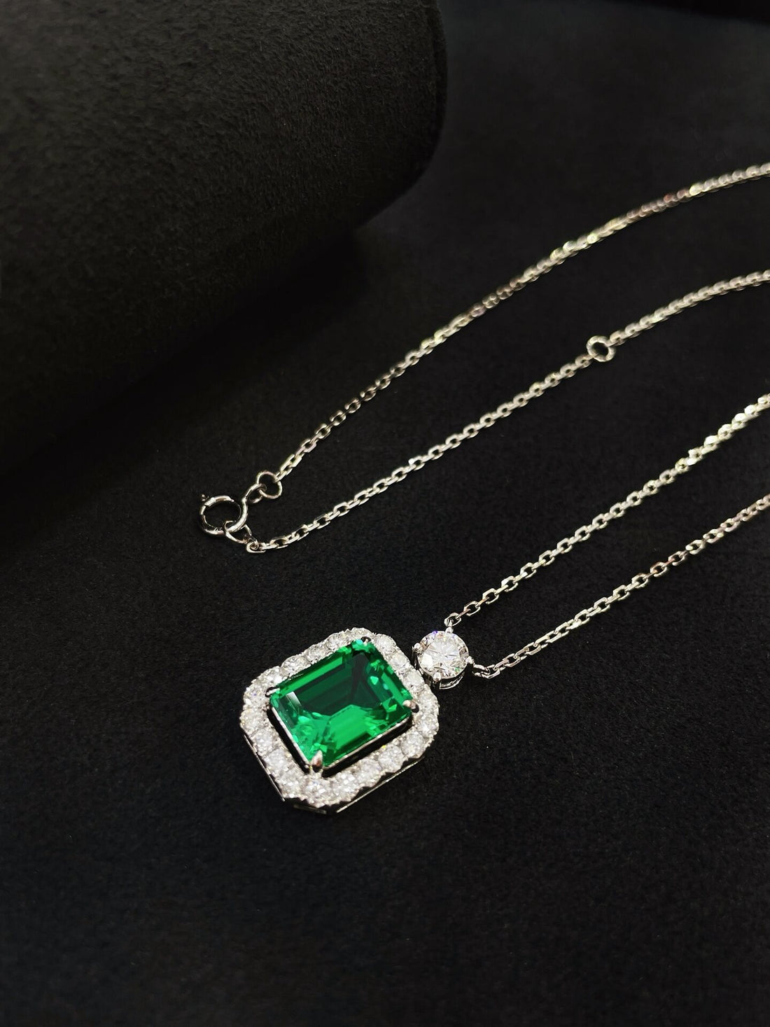 Perfume bottle design lab grown emerald pendant necklace