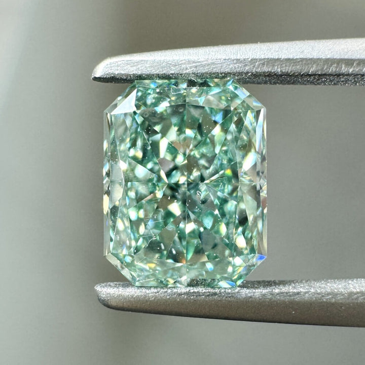1.61ct VS1 Radiant Cut Lab Grown Green Diamond