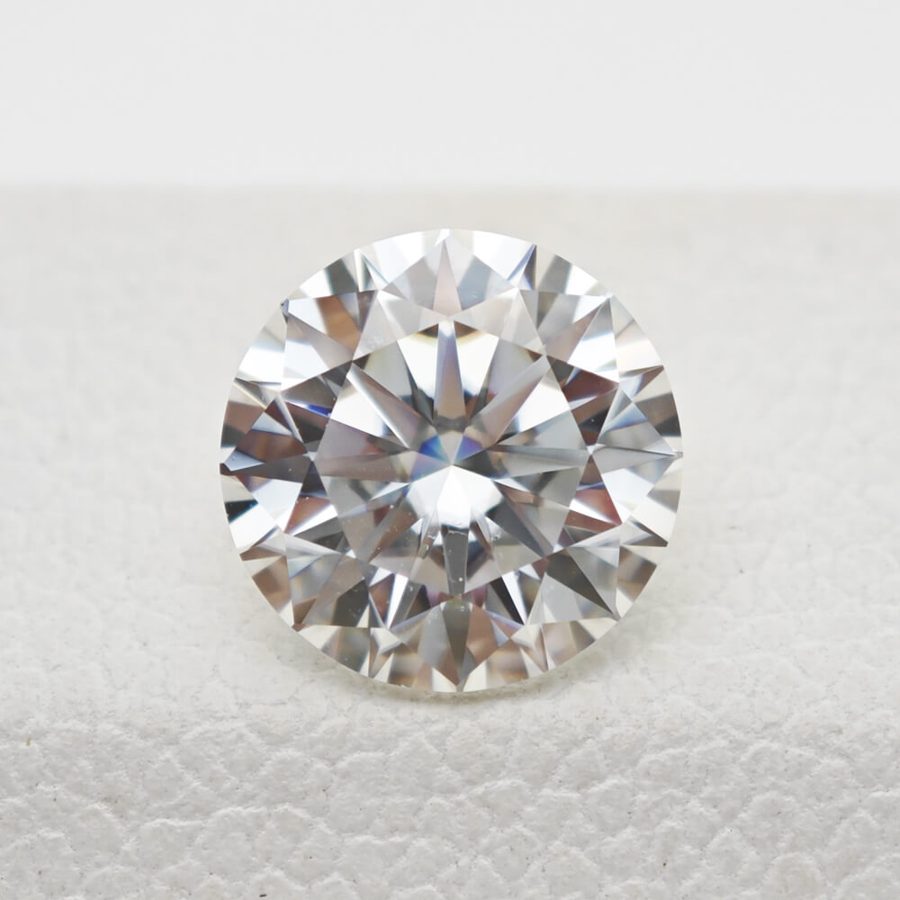 Round Hearts & Arrows Cut Moissanite Stone
