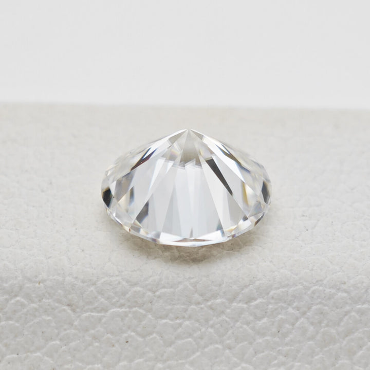 Round Hearts & Arrows Cut Moissanite Stone