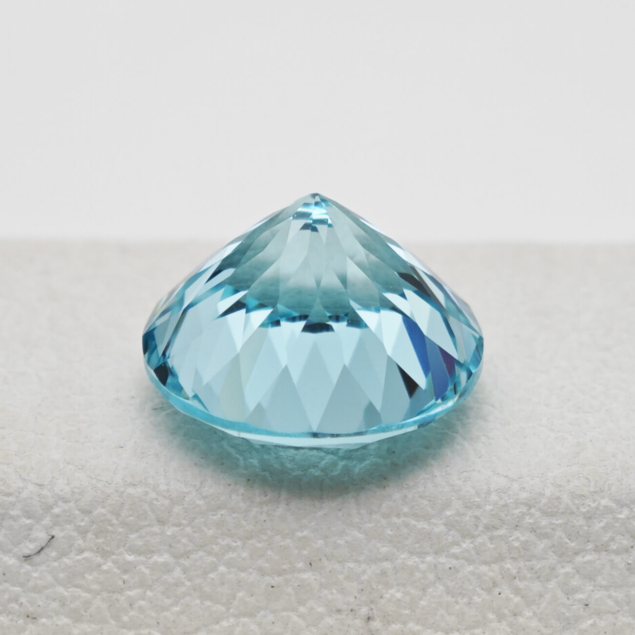 Round Brilliant Cut Lab Grown Paraiba YAG