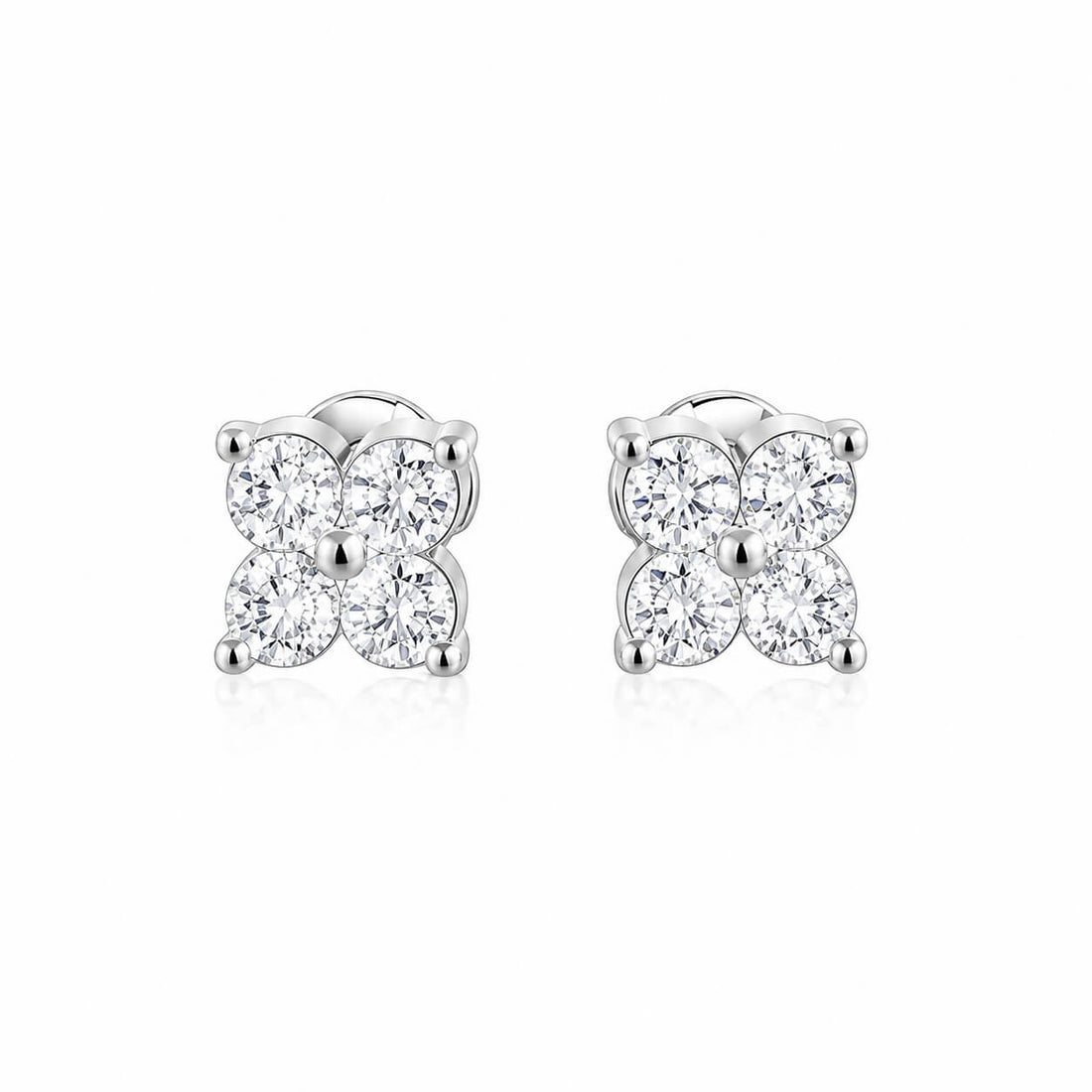 Round cut four-leaf clover lab grown diamond earrings stud