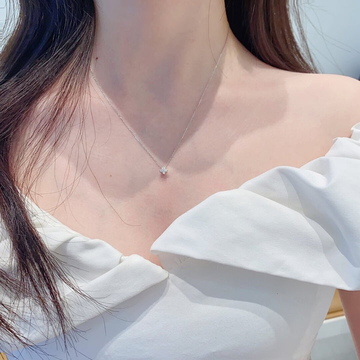 Round cut four-leaf clover lab grown diamond necklace