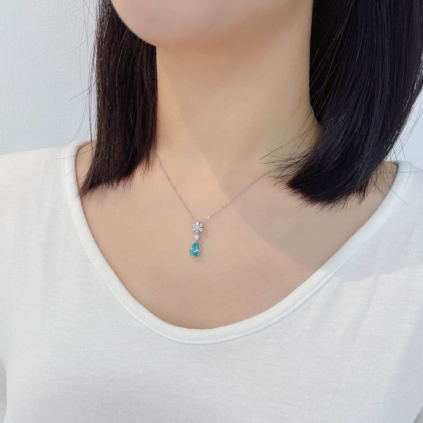 Snowflower design pear cut lab grown paraiba pendant necklace