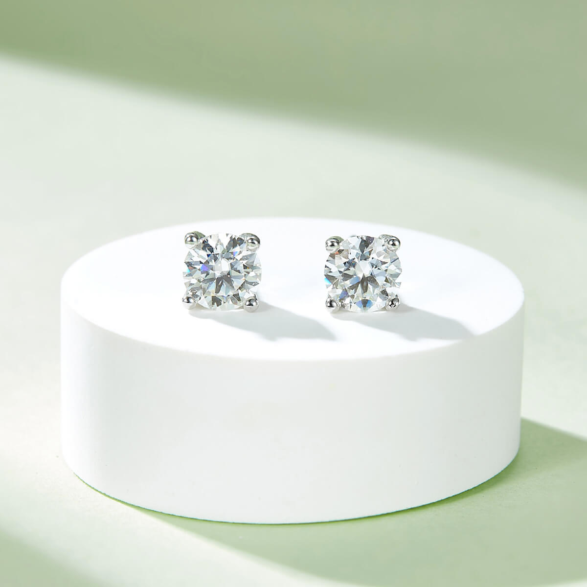 Round cut solitaire Moissanite earrings stud
