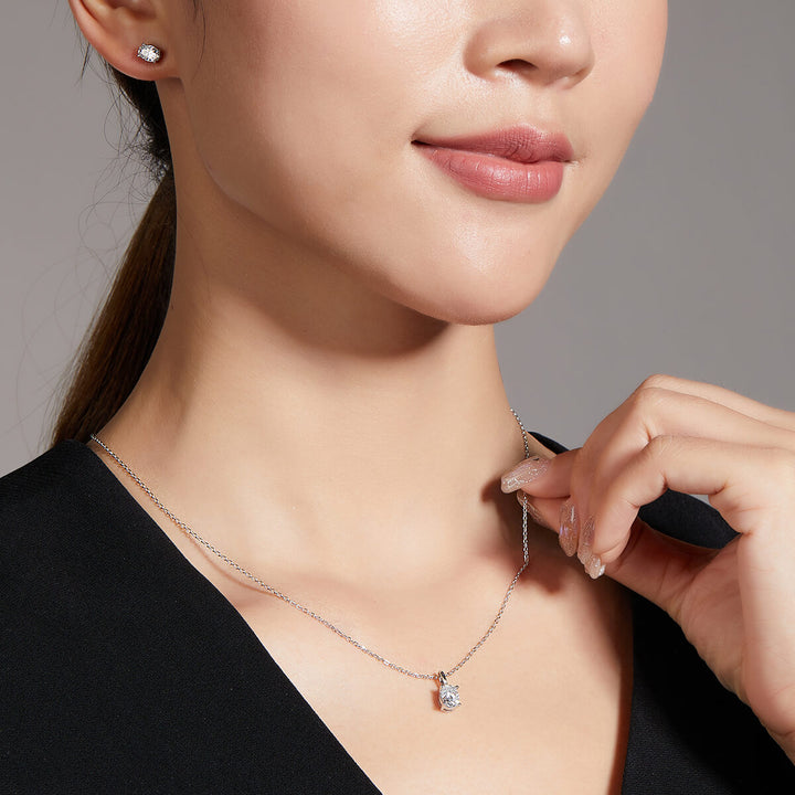 Oval cut solitaire Moissanite pendant necklace