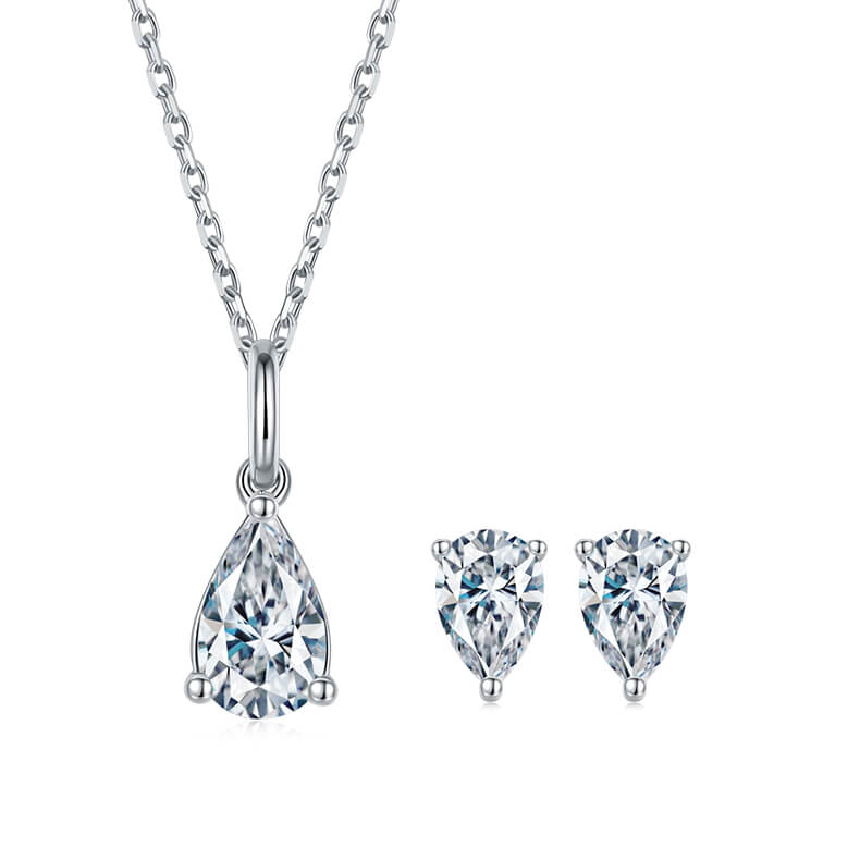 Pear cut solitaire Moissanite pendant necklace