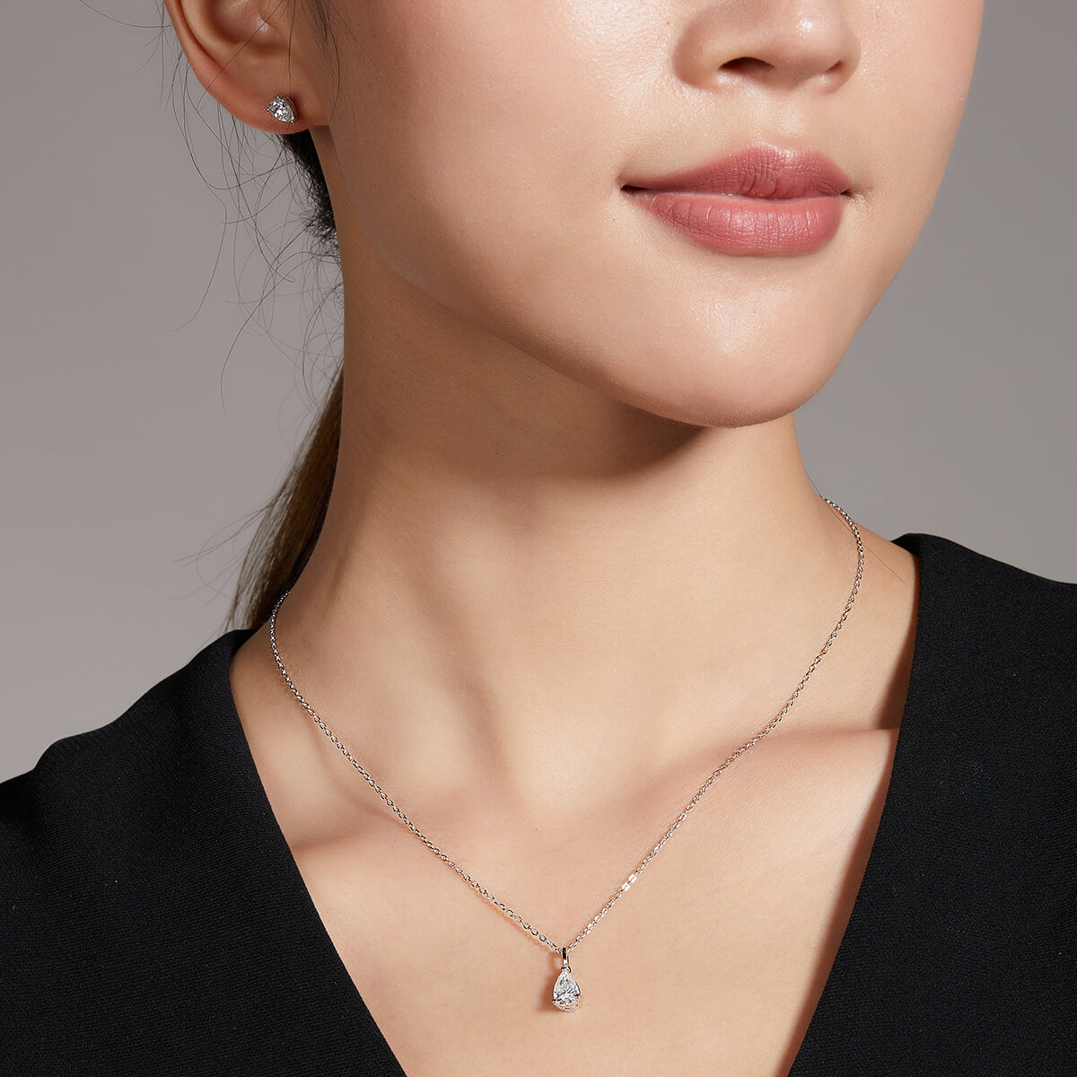 Pear cut solitaire Moissanite pendant necklace